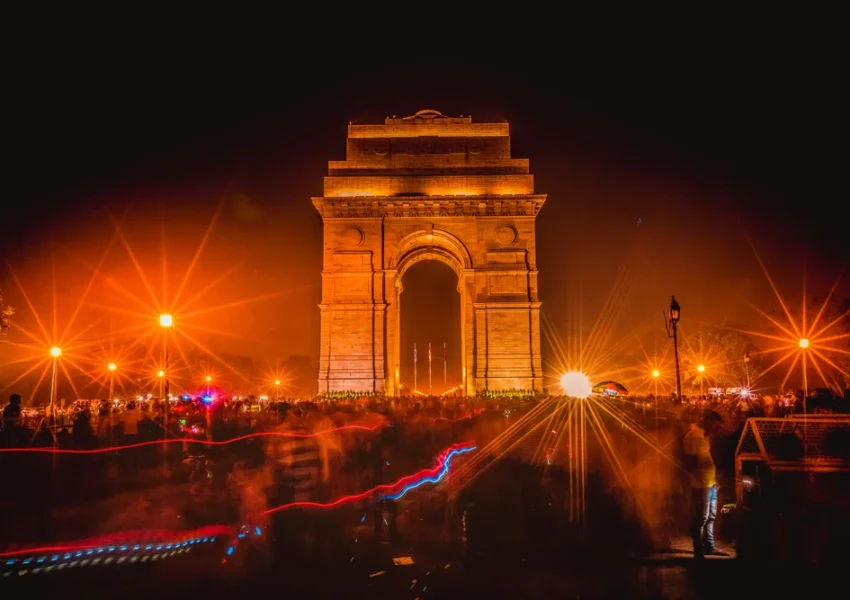 Book your flight tickets from London to Delhi now for an unforgettable journey at unbeatable prices